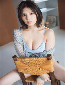 暮光之城2:新月-女生迈开腿打扑克又疼又痒